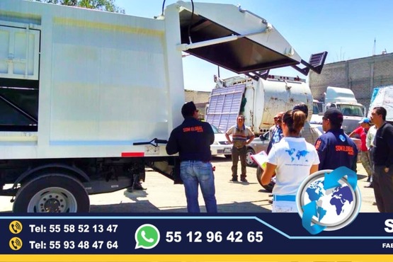 Fabricantes de Gruas de Arrastre, Plataforma, Salvamento Fabricacion y venta de unidades moviles para seguridad publica y transito vial. SDM Global Mexico somos una empresa líder en el Fabricacion de Gruas de Salvamento, Plataforma, arrastre, asi como de unidades moviles de rescate, salvamento, proximidad, primer respodiente, equipo tactito, anti motin, fuerzas especiales, semi remolques con personal altamente capasitado para su fabricacion, winch electrico, sirena, bocina, codigos, estrobos, luces, etc. somos fabricantes.Las grúas son vehículos utilizados para transportar automóviles, camiones o cualquier transporte en general, remolcarlos en casos de accidente de tránsito, estacionamiento en lugares inadecuados o manejo por parte del conductor bajo los efectos del alcohol u otras sustancias. somos una Fabrica de gruas de Salvamento, Plataforma, Arrastre.Somos una Empresa Mexicana líder en el Mercado con años de experiencia, especialistas en el Fabricacion de Gruas de Salvamento, Plataforma, arrastre Cajas secas, carrocerias, Unidades Moviles Especiales de Seguridad, Rescate, Salvamento, Salud, Comunicacion, Seguridad.Somos fabribricantes directos, distribuidores en todo Mexico, comunicate y te atenderemos personalmente.