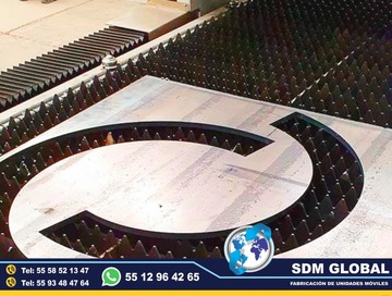 Venta y Fabricantes de Rampas hidraulicas para camiones, camionetas, camion, de carga y descarga SDM Global Mexico somos una empresa líder en la venta como fabricantes de Rampas Hidraulicas para camion, camioneta, de carga y descarga cajas y remolques con personal altamente capasitado para su fabricacion.Las rampas hidráulicas son plataformas de acero que te ayudarán a cargar y descargar una gran cantidad de productos en menor tiempo, fabricadas para carrocerias remolques cajas secas plataformas unidade moviles, especiales para chasis camioneta camiones rabonesSomos una Empresa Mexicana líder en el Mercado con años de experiencia, especialistas como fabricantes de Rampas Hidraulicas Unidades Moviles, carrocerias, remolques, pipas para agua, autotanques, recolectores y compactadores de basura, alargado y acorazado de chasis, equipamiento de patrullas, ambulancias de traslado, gruas de arrastre plataforma, rampas hidraulicas, redilas, estaquitas, cajas secas con copete, somos fabricantes directos de todo tipo de unidades moviles para gobierno municipal, estatal, federal.Somos fabribricantes directos, distribuidores en todo Mexico, comunicate y te atenderemos personalmente. Venta y Fabricantes de Rampas hidraulicas para camiones, camionetas, camion, de carga y descarga SDM Global Mexico somos una empresa líder en la venta como fabricantes de Rampas Hidraulicas para camion, camioneta, de carga y descarga cajas y remolques con personal altamente capasitado para su fabricacion.Las rampas hidráulicas son plataformas de acero que te ayudarán a cargar y descargar una gran cantidad de productos en menor tiempo, fabricadas para carrocerias remolques cajas secas plataformas unidade moviles, especiales para chasis camioneta camiones rabonesSomos una Empresa Mexicana líder en el Mercado con años de experiencia, especialistas como fabricantes de Rampas Hidraulicas Unidades Moviles, carrocerias, remolques, pipas para agua, autotanques, recolectores y compactadores de basura, alargado y acorazado de chasis, equipamiento de patrullas, ambulancias de traslado, gruas de arrastre plataforma, rampas hidraulicas, redilas, estaquitas, cajas secas con copete, somos fabricantes directos de todo tipo de unidades moviles para gobierno municipal, estatal, federal.Somos fabribricantes directos, distribuidores en todo Mexico, comunicate y te atenderemos personalmente.
