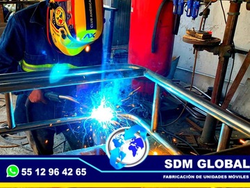 Fabricantes de Auto tanques o carrocerias tipo pipas para el almacenamiento y conservación de productos líquidos o sólidos SDM Global Mexico somos una empresa líder en la fabricacion y venta de Auto Tanques o carrocerias tipo Pipas de agua con capacidad de 3000 lt, 5000 lt, 10,000 lt, 15000 lt, 20,000 litros, auto tanques de agua fijos y moviles, con personal altamente capasitado para su fabricacion.Un Auto tanque de agua es un depósito destinado a almacenar agua para consumo humano o cualquier otro uso. Son un elemento fundamental en una red de abastecimiento de agua potable, para compensar las variaciones horarias de la demanda de agua potable.Somos una Empresa Mexicana líder en el Mercado con años de experiencia, especialistas en la fabricacion de carrocerias tipo pipas de agua, y como fabricantes de Auto tanques de agua, Unidades Moviles Especiales, carrocerias, remolques, recolectores compactadores de basura, alargado y acorazado de chasis, equipamiento de patrullas, ambulancias de traslado, gruas de arrastre plataforma, rampas hidraulicas, redilas, estaquitas, cajas secas con copete.Somos fabribricantes directos, distribuidores en todo Mexico, comunicate y te atenderemos personalmente. Fabricantes de Auto tanques o carrocerias tipo pipas para el almacenamiento y conservación de productos líquidos o sólidos SDM Global Mexico somos una empresa líder en la fabricacion y venta de Auto Tanques o carrocerias tipo Pipas de agua con capacidad de 3000 lt, 5000 lt, 10,000 lt, 15000 lt, 20,000 litros, auto tanques de agua fijos y moviles, con personal altamente capasitado para su fabricacion.Un Auto tanque de agua es un depósito destinado a almacenar agua para consumo humano o cualquier otro uso. Son un elemento fundamental en una red de abastecimiento de agua potable, para compensar las variaciones horarias de la demanda de agua potable.Somos una Empresa Mexicana líder en el Mercado con años de experiencia, especialistas en la fabricacion de carrocerias tipo pipas de agua, y como fabricantes de Auto tanques de agua, Unidades Moviles Especiales, carrocerias, remolques, recolectores compactadores de basura, alargado y acorazado de chasis, equipamiento de patrullas, ambulancias de traslado, gruas de arrastre plataforma, rampas hidraulicas, redilas, estaquitas, cajas secas con copete.Somos fabribricantes directos, distribuidores en todo Mexico, comunicate y te atenderemos personalmente.