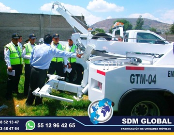 Fabricantes de Gruas de Arrastre, Plataforma, arrastre, Salvamento Fabricacion y venta de unidades moviles para seguridad publica y transito vial. SDM Global Mexico somos una empresa líder en el Fabricacion de Gruas de Salvamento, Plataforma, arrastre, asi como de unidades moviles de rescate, salvamento, proximidad, primer respodiente, equipo tactito, anti motin, fuerzas especiales, semi remolques con personal altamente capasitado para su fabricacion, winch electrico, sirena, bocina, codigos, estrobos, luces, etc. somos fabricantes.Las grúas son vehículos utilizados para transportar automóviles, camiones o cualquier transporte en general, remolcarlos en casos de accidente de tránsito, estacionamiento en lugares inadecuados o manejo por parte del conductor bajo los efectos del alcohol u otras sustancias. somos una Fabrica de gruas de Salvamento, Plataforma, Arrastre.Somos una Empresa Mexicana líder en el Mercado con años de experiencia, especialistas en el Fabricacion de Gruas de Salvamento, Plataforma, arrastre Cajas secas, carrocerias, Unidades Moviles Especiales de Seguridad, Rescate, Salvamento, Salud, Comunicacion, Seguridad.