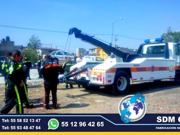 Fabricantes de Ambulancias de Traslado Tipo 1 y 2SDM Global Mexico somos una empresa líder en la Venta y Fabricacion de Ambulancias de Traslado Tipo 1 y 2 asi como de unidades medicas moviles, semi remolques, cajas secas, con personal altamente capasitado para su fabricacion. Especialistas den unidades para gobierno.El término ambulancia por lo general se utiliza para designar un vehículo usado para proporcionar cuidados médicos a pacientes que se encuentran lejos de un hospital o bien para trasladar al paciente a un centro médico u hospital donde se pueda seguir de cerca su evolución y practicarle un mayor número de pruebas médicas para su mejora y alivio.Somos una Empresa Mexicana líder en el Mercado con años de experiencia, especialistas como Fabricantes y Venta de Ambulancias de Traslado y Unidades Medicas Moviles, carrocerias, remolques, pipas de agua, autotanques, compactadores de basura, alargado y acorazado de chasis, equipamiento de patrullas, ambulancias de traslado, gruas de arrastre y plataformas, rampas hidraulicas para camioneta y camion, redilas, estaquitas, huacaludas, fabricantes directos de todo tipo de Ambulancias y unidades medicas moviles para gobierno.Somos fabribricantes directos, distribuidores en todo Mexico, comunicate y te atenderemos personalmente.