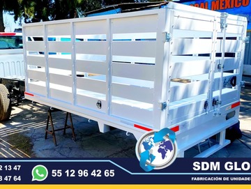 Fabricantes de Auto tanques o carrocerias tipo pipas para el almacenamiento y conservación de productos líquidos o sólidos SDM Global Mexico somos una empresa líder en la fabricacion y venta de Auto Tanques o carrocerias tipo Pipas de agua con capacidad de 3000 lt, 5000 lt, 10,000 lt, 15000 lt, 20,000 litros, auto tanques de agua fijos y moviles, con personal altamente capasitado para su fabricacion.Un Auto tanque de agua es un depósito destinado a almacenar agua para consumo humano o cualquier otro uso. Son un elemento fundamental en una red de abastecimiento de agua potable, para compensar las variaciones horarias de la demanda de agua potable.Somos una Empresa Mexicana líder en el Mercado con años de experiencia, especialistas en la fabricacion de carrocerias tipo pipas de agua, y como fabricantes de Auto tanques de agua, Unidades Moviles Especiales, carrocerias, remolques, recolectores compactadores de basura, alargado y acorazado de chasis, equipamiento de patrullas, ambulancias de traslado, gruas de arrastre plataforma, rampas hidraulicas, redilas, estaquitas, cajas secas con copete.Somos fabribricantes directos, distribuidores en todo Mexico, comunicate y te atenderemos personalmente. Fabricantes de Auto tanques o carrocerias tipo pipas para el almacenamiento y conservación de productos líquidos o sólidos SDM Global Mexico somos una empresa líder en la fabricacion y venta de Auto Tanques o carrocerias tipo Pipas de agua con capacidad de 3000 lt, 5000 lt, 10,000 lt, 15000 lt, 20,000 litros, auto tanques de agua fijos y moviles, con personal altamente capasitado para su fabricacion.Un Auto tanque de agua es un depósito destinado a almacenar agua para consumo humano o cualquier otro uso. Son un elemento fundamental en una red de abastecimiento de agua potable, para compensar las variaciones horarias de la demanda de agua potable.Somos una Empresa Mexicana líder en el Mercado con años de experiencia, especialistas en la fabricacion de carrocerias tipo pipas de agua, y como fabricantes de Auto tanques de agua, Unidades Moviles Especiales, carrocerias, remolques, recolectores compactadores de basura, alargado y acorazado de chasis, equipamiento de patrullas, ambulancias de traslado, gruas de arrastre plataforma, rampas hidraulicas, redilas, estaquitas, cajas secas con copete.Somos fabribricantes directos, distribuidores en todo Mexico, comunicate y te atenderemos personalmente.