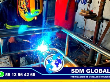 Fabricantes de Cajas secas, con copote, Carrocerias, Remolques, Plataformas, Redilas, Estaquitas, Auto tanques pipas de agua, Unidades Moviles SDM Global Mexico somos una empresa líder como fabricantes de cajas secas, carrocerias redilas, semi remolques, plataformas, auto tanques pipas para agua, estacas, con personal altamente capasitado para su fabricacion de Unidades Moviles Especiales en Mexico.Las cajas secas y carrocerias son de varios tamaños, para transportar diferentes productos y mercancias. Están construidas generalmente de aluminio y madera. Estas carrocerias y cajas secas se sujetan a la parte trasera del chasis. Protegen los productos que no necesitan estar refrigerados, para transportarlo y hacerlos llegar a su destino en el mejor estado posible.Somos una Empresa Mexicana líder en el mercado con años de experiencia, especialistas como fabrica de Carrocerias y cajas secas, Unidades moviles, remolques, pipas de agua, auto tanuqyes, compactadores de basura, alargado y acorazado de chasis, equipamiento de patrullas, ambulancias de traslado, gruas de arrastre plataforma, rampas hidraulicas, redilas, estaquitas, fabricantes de unidades moviles especiales para dependencias de gobierno.Somos fabribricantes directos, distribuidores en todo Mexico, comunicate y te atenderemos personalmente.