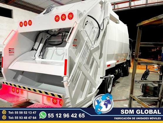 Fabricantes de Cajas secas, con copote, Carrocerias, Remolques, Plataformas, Redilas, Estaquitas, Auto tanques pipas de agua, Unidades Moviles SDM Global Mexico somos una empresa líder como fabricantes de cajas secas, carrocerias redilas, semi remolques, plataformas, auto tanques pipas para agua, estacas, con personal altamente capasitado para su fabricacion de Unidades Moviles Especiales en Mexico.Las cajas secas y carrocerias son de varios tamaños, para transportar diferentes productos y mercancias. Están construidas generalmente de aluminio y madera. Estas carrocerias y cajas secas se sujetan a la parte trasera del chasis. Protegen los productos que no necesitan estar refrigerados, para transportarlo y hacerlos llegar a su destino en el mejor estado posible.Somos una Empresa Mexicana líder en el mercado con años de experiencia, especialistas como fabrica de Carrocerias y cajas secas, Unidades moviles, remolques, pipas de agua, auto tanuqyes, compactadores de basura, alargado y acorazado de chasis, equipamiento de patrullas, ambulancias de traslado, gruas de arrastre plataforma, rampas hidraulicas, redilas, estaquitas, fabricantes de unidades moviles especiales para dependencias de gobierno.Somos fabribricantes directos, distribuidores en todo Mexico, comunicate y te atenderemos personalmente.