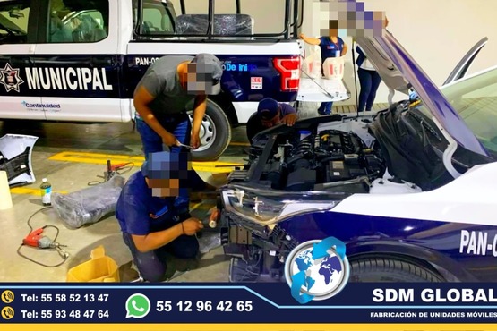 Fabricantes de Gruas de Arrastre, Plataforma, Salvamento Fabricacion y venta de unidades moviles para seguridad publica y transito vial. SDM Global Mexico somos una empresa líder en el Fabricacion de Gruas de Salvamento, Plataforma, arrastre, asi como de unidades moviles de rescate, salvamento, proximidad, primer respodiente, equipo tactito, anti motin, fuerzas especiales, semi remolques con personal altamente capasitado para su fabricacion, winch electrico, sirena, bocina, codigos, estrobos, luces, etc. somos fabricantes.Las grúas son vehículos utilizados para transportar automóviles, camiones o cualquier transporte en general, remolcarlos en casos de accidente de tránsito, estacionamiento en lugares inadecuados o manejo por parte del conductor bajo los efectos del alcohol u otras sustancias. somos una Fabrica de gruas de Salvamento, Plataforma, Arrastre.Somos una Empresa Mexicana líder en el Mercado con años de experiencia, especialistas en el Fabricacion de Gruas de Salvamento, Plataforma, arrastre Cajas secas, carrocerias, Unidades Moviles Especiales de Seguridad, Rescate, Salvamento, Salud, Comunicacion, Seguridad.Somos fabribricantes directos, distribuidores en todo Mexico, comunicate y te atenderemos personalmente.