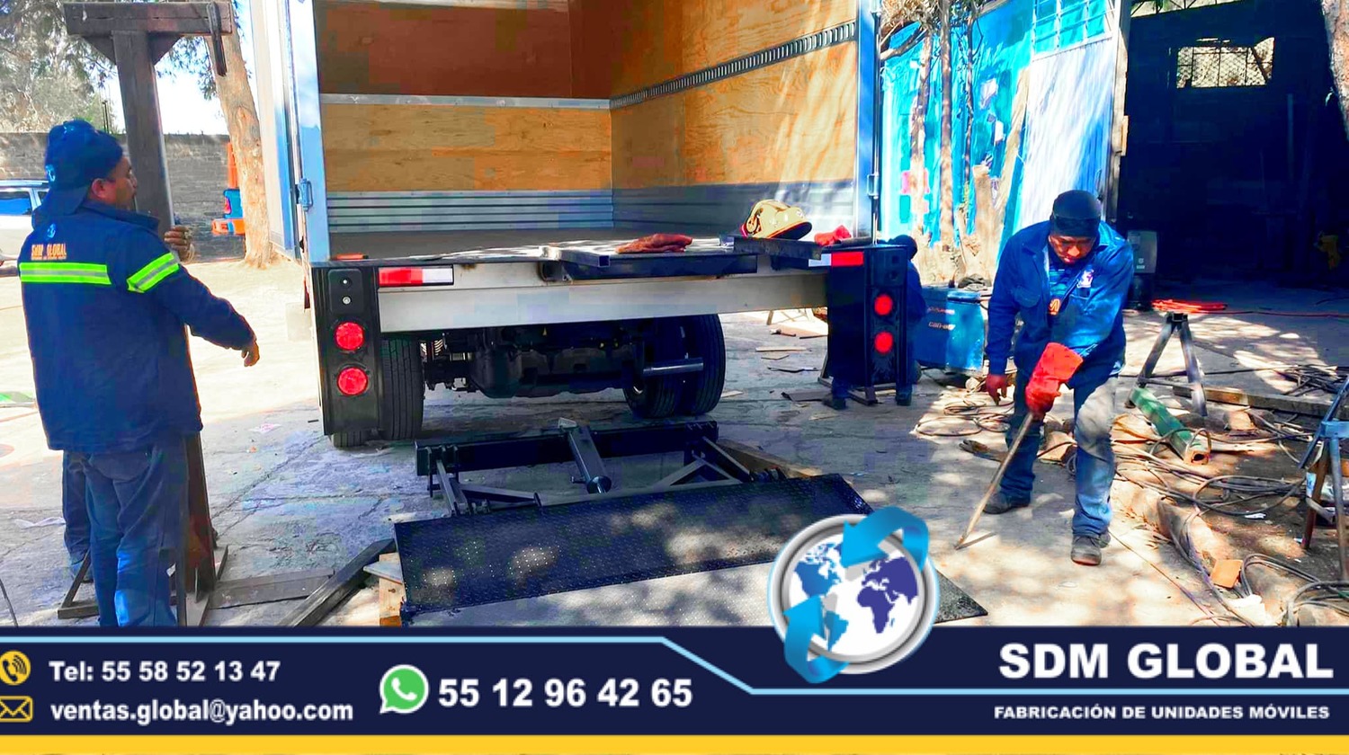 <span style="font-weight: bold;">Rampa Hidraulica para camioneta y rabones de 1500 kilos </span>